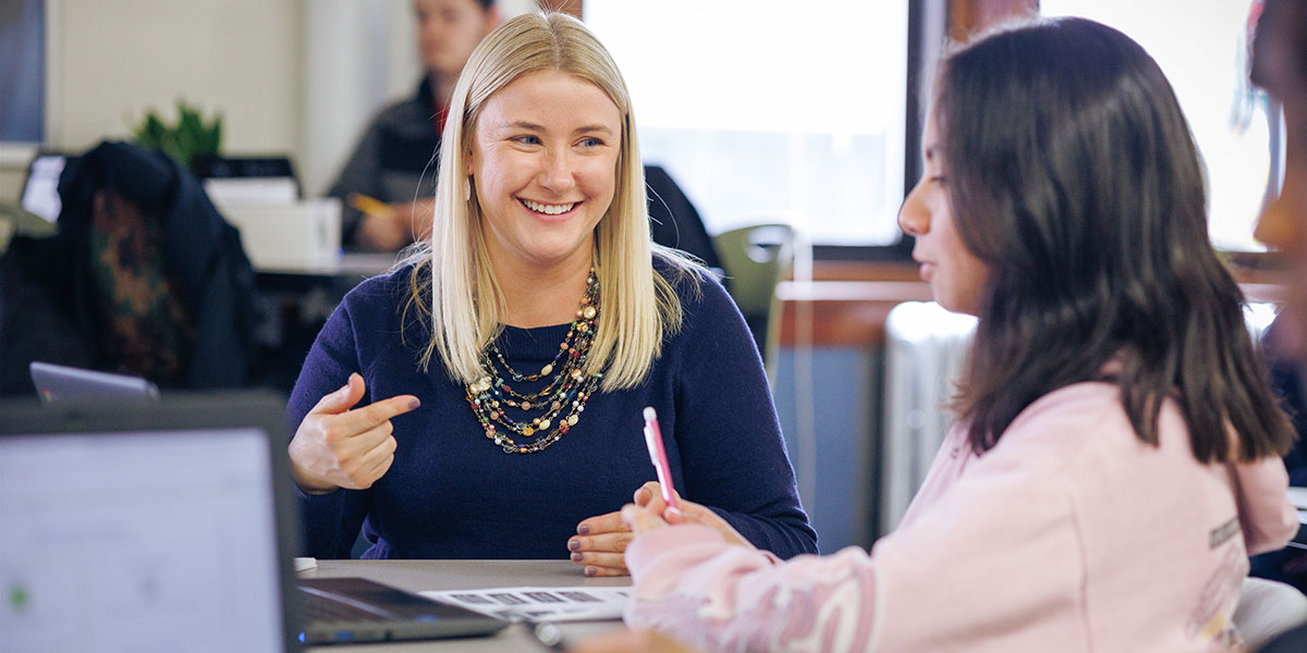 Volunteer mentoring student